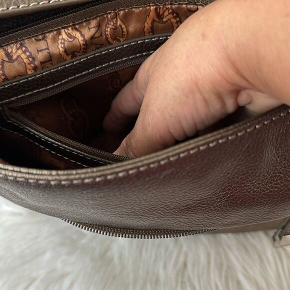 TIGNANELLO LEATHER SHOULDER BAG - Picture 4 of 8